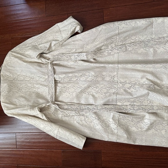 Naked Wardrobe SNAKE COCOON COAT- size XS - Picture 5 of 6